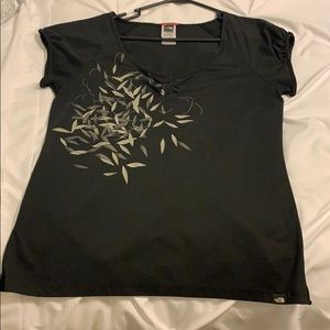 LAST CHANCE bottom $ North face shirt